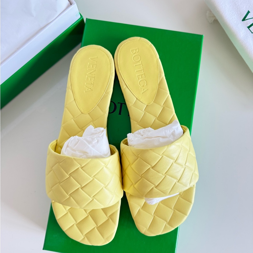 Bottega Veneta Yellow Quilted Sandals
